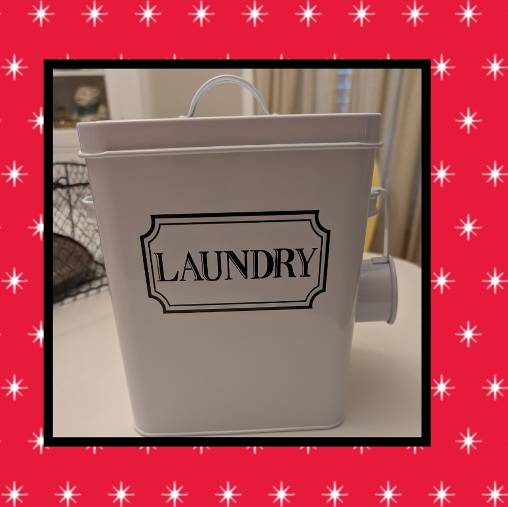 NIB White Laundry Tin with Scoop
